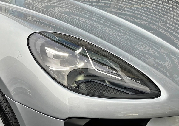 Porsche Macan cena 229000 przebieg: 95907, rok produkcji 2019 z Bytów małe 781